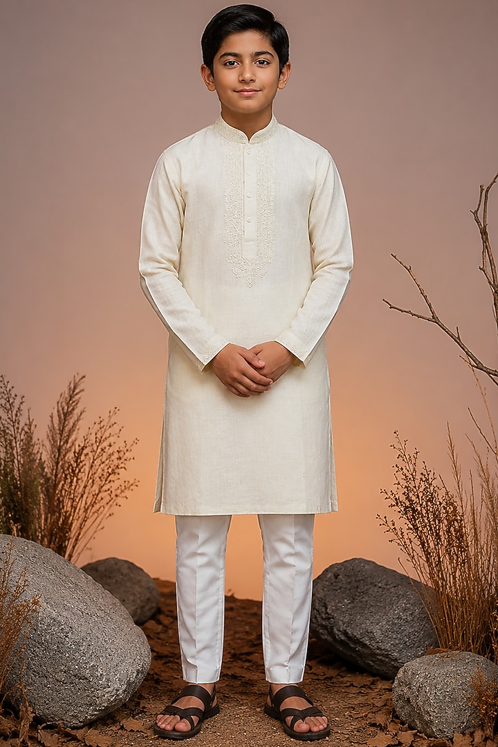 Ivory Tussar Thread & Resham Work Kurta Set For Boys by Sammohan Kids at Pernia's Pop Up Shop
