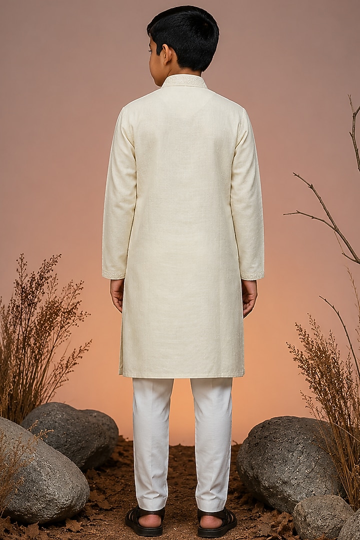 Ivory Tussar Thread & Resham Work Kurta Set For Boys by Sammohan Kids at Pernia's Pop Up Shop