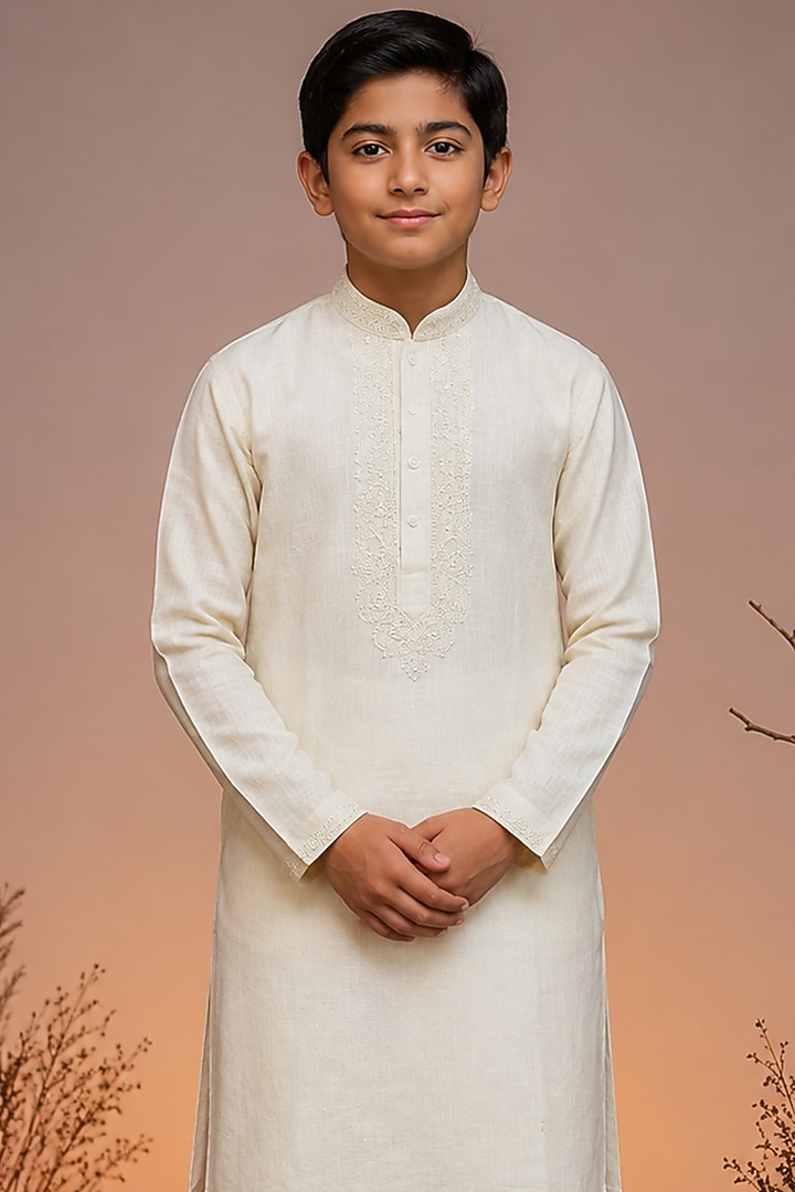 Ivory Tussar Thread & Resham Work Kurta Set For Boys by Sammohan Kids at Pernia's Pop Up Shop