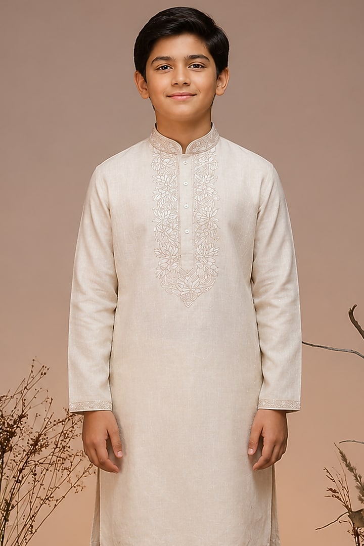 Ivory Tussar Thread & Resham Work Kurta Set For Boys by Sammohan Kids at Pernia's Pop Up Shop