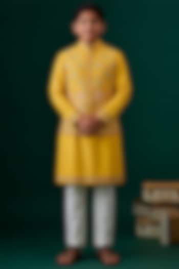 Yellow Tussar & Raw Silk Embroidered Bundi Jacket Set For Boys by Sammohan Kids at Pernia's Pop Up Shop