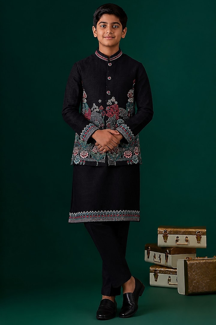 Black Tussar & Raw Silk Embroidered Bundi Jacket Set For Boys by Sammohan Kids at Pernia's Pop Up Shop