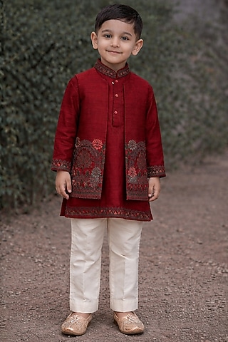 Red Raw Silk Thread Work Indowestern Set For Boys by Sammohan Kids