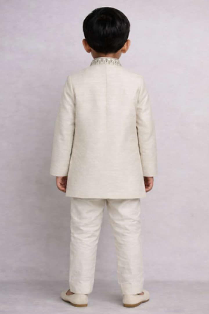 Ivory Tussar Thread Work Kurta Set For Boys by Sammohan Kids at Pernia's Pop Up Shop