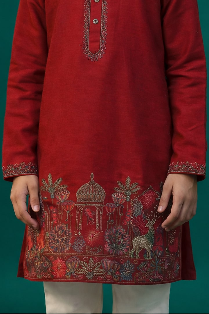 Red Tussar Kurta Set For Boys by Sammohan Kids at Pernia's Pop Up Shop