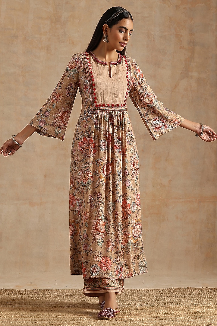 Beige Muslin Jaal Digital Printed Kurta Set by Samvrih at Pernia's Pop Up Shop