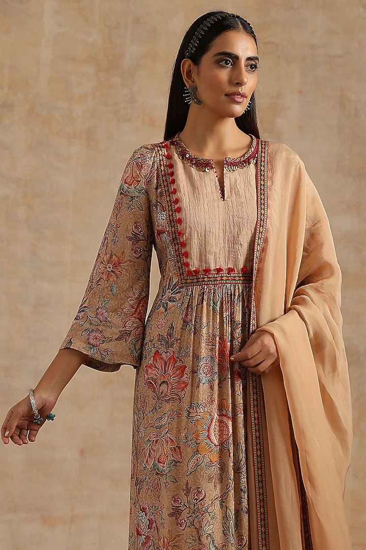 Beige Muslin Jaal Digital Printed Kurta Set by Samvrih at Pernia's Pop Up Shop