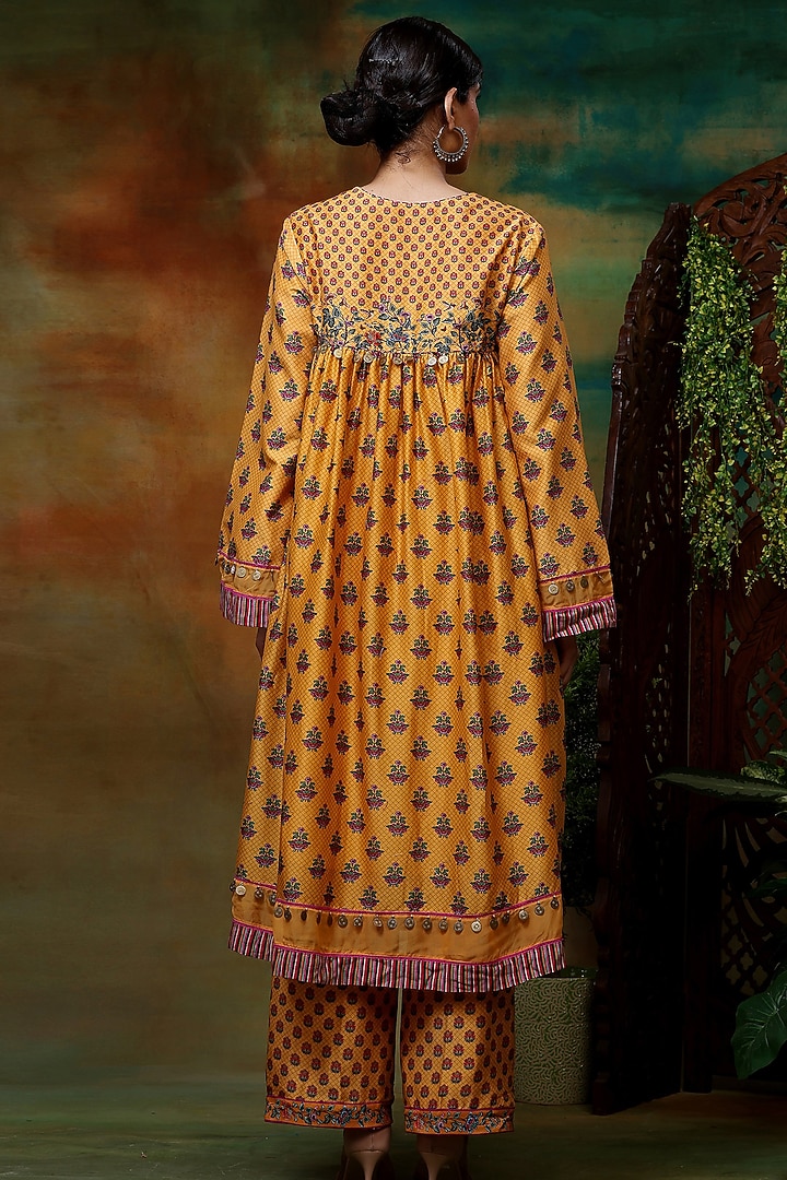 Yellow & Pink Chanderi Boota Printed & Coin Embellished Kurta Set by Samvrih at Pernia's Pop Up Shop