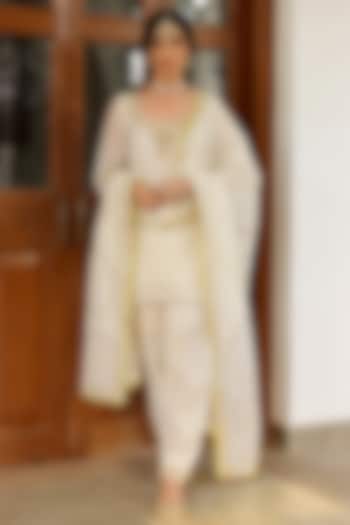 Ivory Soft Chanderi Zardosi & Aari Embroidered Kurta Set by SANAM at Pernia's Pop Up Shop