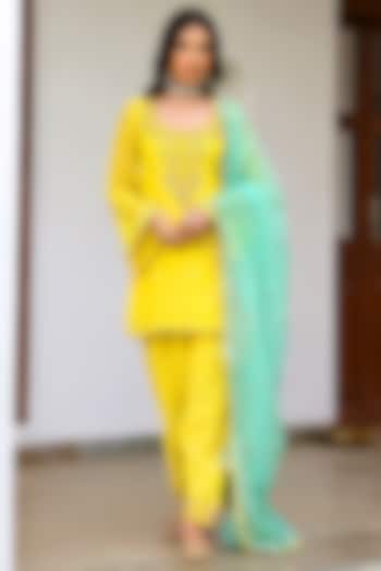 Yellow Soft Chanderi Aari & Mirror Embroidered Kurta Set by SANAM at Pernia's Pop Up Shop