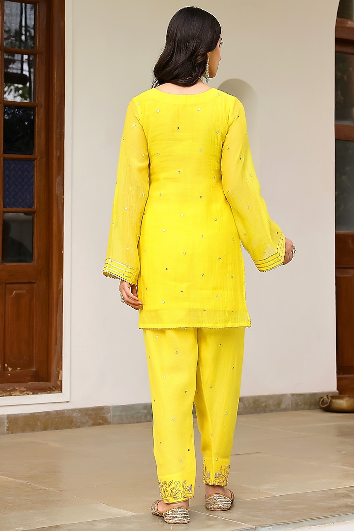 Yellow Soft Chanderi Aari & Mirror Embroidered Kurta Set by SANAM at Pernia's Pop Up Shop