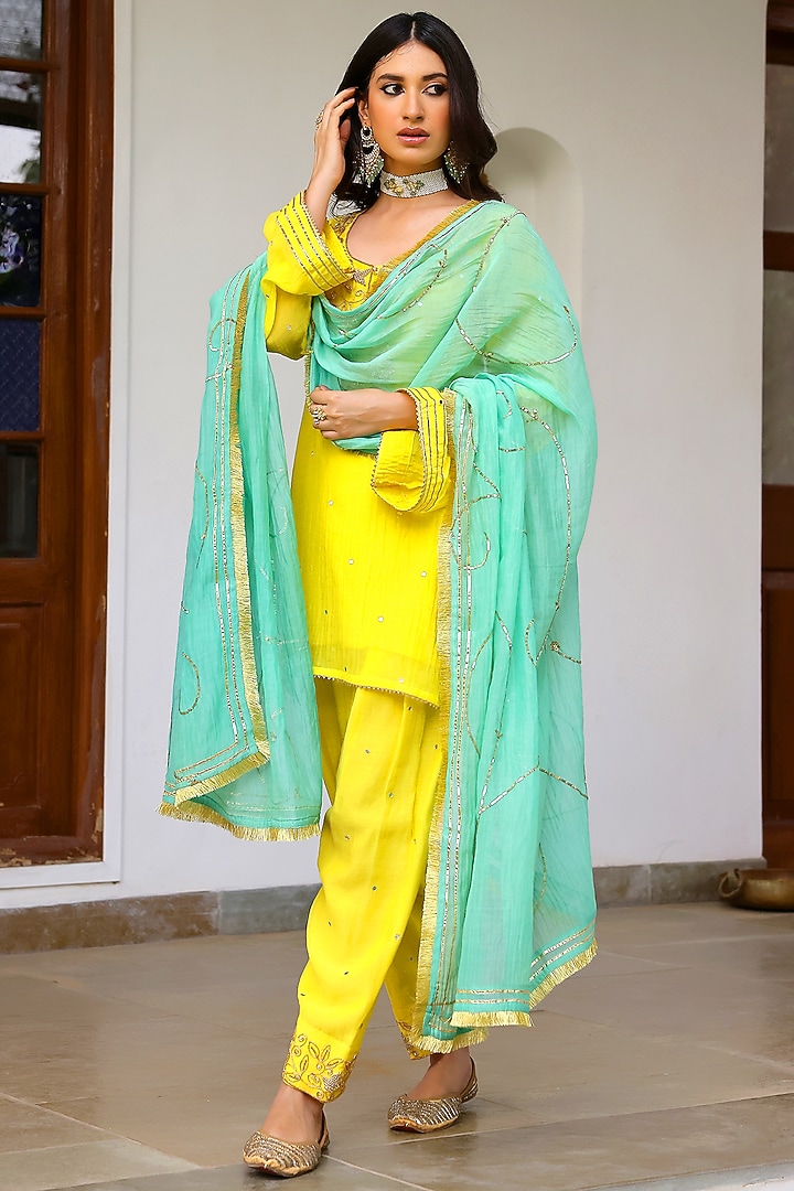 Yellow Soft Chanderi Aari & Mirror Embroidered Kurta Set by SANAM at Pernia's Pop Up Shop