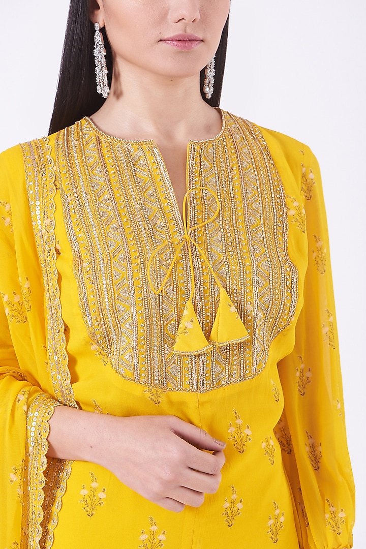 Dandelion Yellow Georgette Lily Printed Gharara Set by Sana Barreja at Pernia's Pop Up Shop