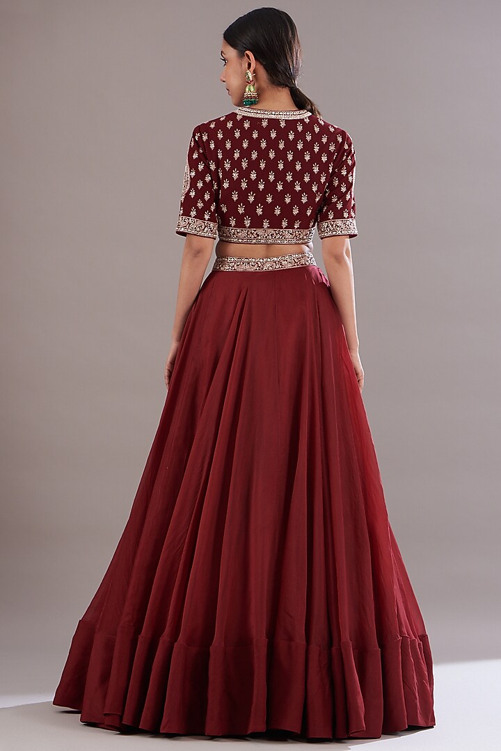 Red Georgette & Organza Wedding Lehenga Set by Sana Barreja at Pernia's Pop Up Shop