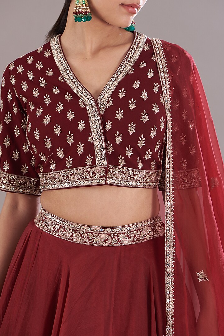 Red Georgette & Organza Wedding Lehenga Set by Sana Barreja at Pernia's Pop Up Shop