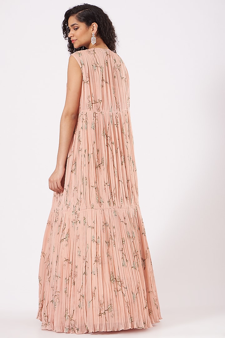 Peach Hand Embroidered Wedding Lehenga Set by Sana Barreja at Pernia's Pop Up Shop