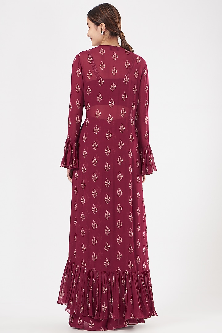 Fuschia Pink Hand Embroidered Cape Set by Sana Barreja at Pernia's Pop Up Shop