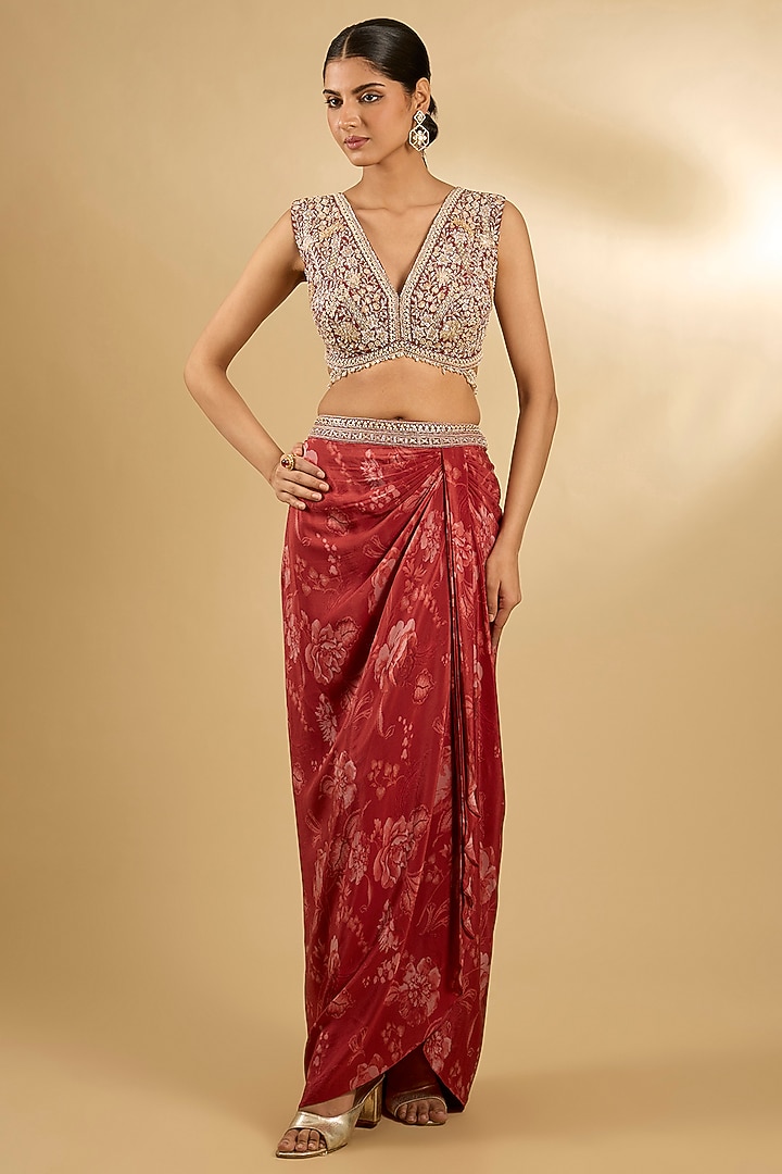 Red Pure Silk Organza Floral Printed Cape Set by Sana Barreja at Pernia's Pop Up Shop