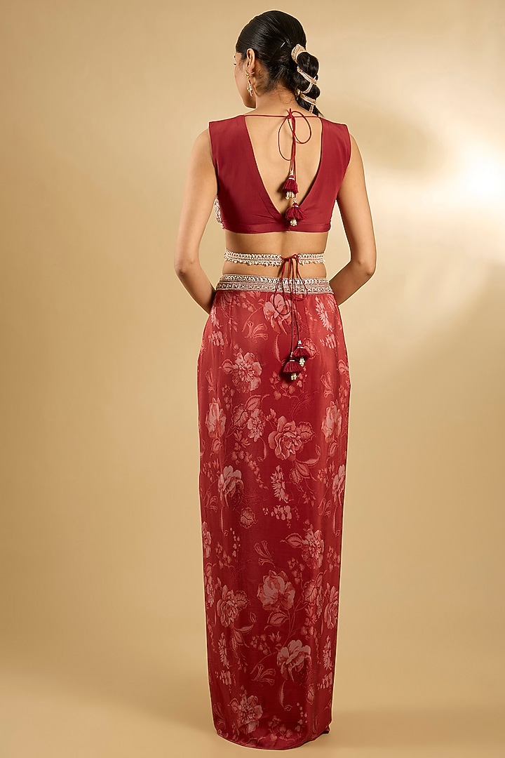 Red Pure Silk Organza Floral Printed Cape Set by Sana Barreja at Pernia's Pop Up Shop