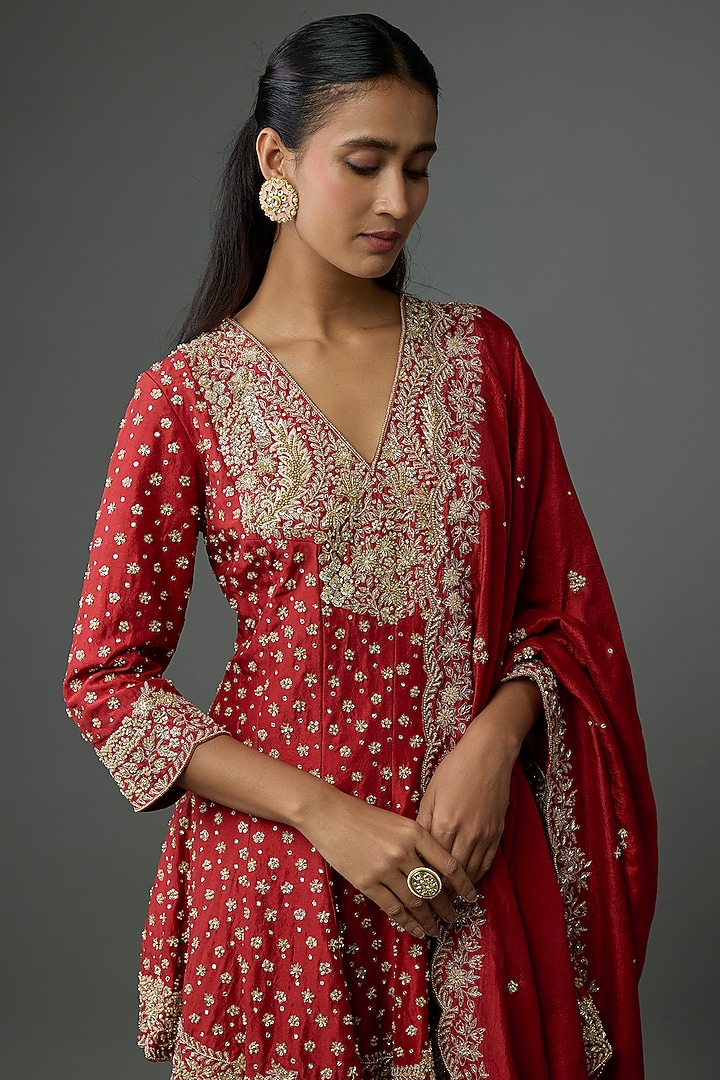 Red Pure Silk Hand Embroidered Kurta Set by Sana Barreja at Pernia's Pop Up Shop