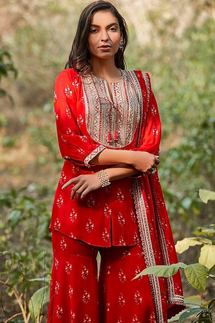 Red Georgette Zari Hand Embroidered & Printed Kurta Set by Sana Barreja at Pernia's Pop Up Shop