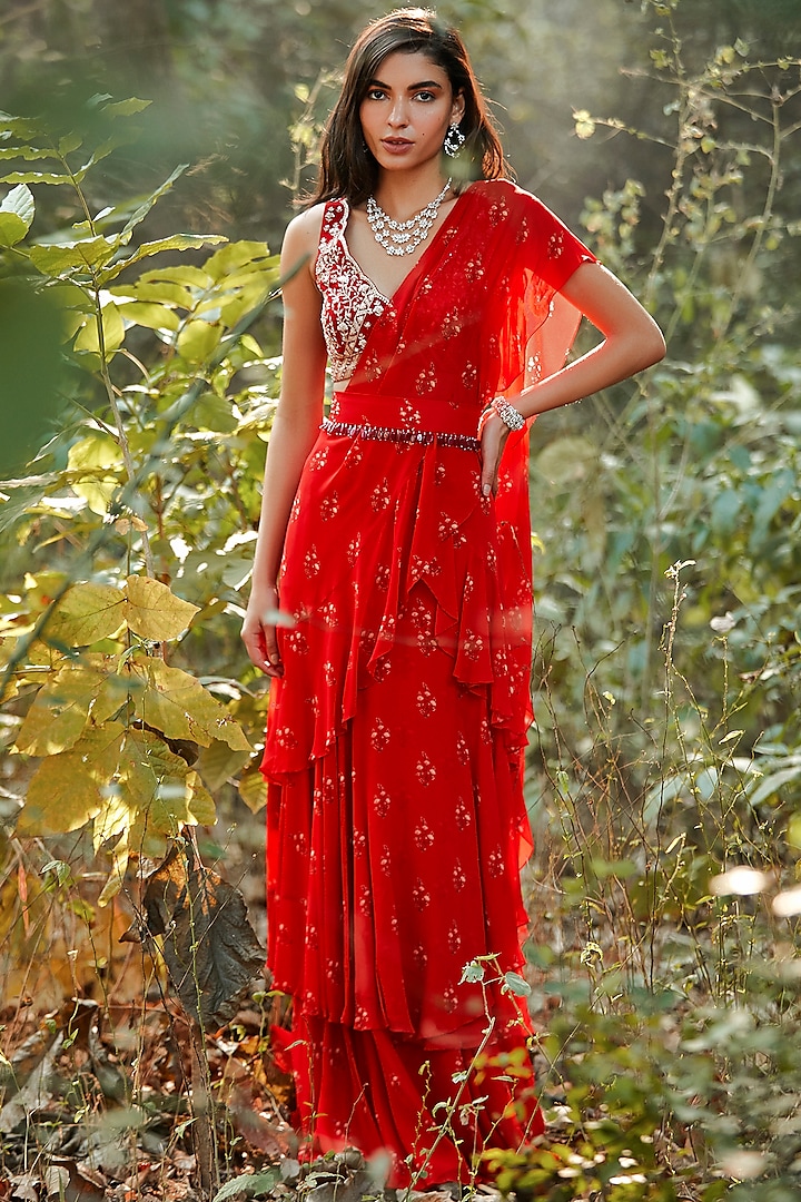 Red Hand Embroidered Pre-Stitched Saree Set by Sana Barreja
