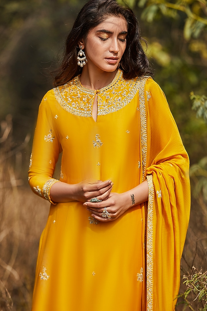 Yellow Hand Embroidered Kurta Set by Sana Barreja at Pernia's Pop Up Shop
