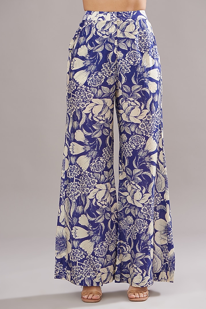 Indigo Bemberg Silk Floral Printed Kurta Set by Sana Barreja at Pernia's Pop Up Shop