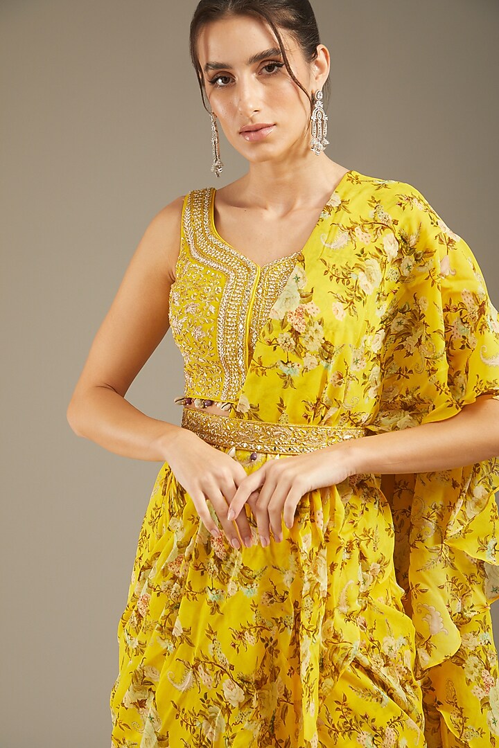 Yellow Georgette Paisley Printed Wedding Saree Set by Sana Barreja at Pernia's Pop Up Shop