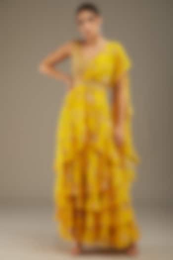Yellow Georgette Paisley Printed Saree Set by Sana Barreja