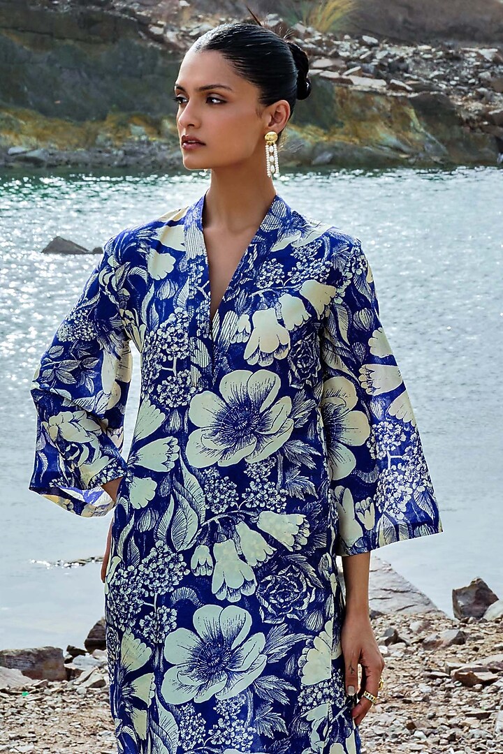Indigo Bemberg Silk Embellished Kurta Set by Sana Barreja at Pernia's Pop Up Shop