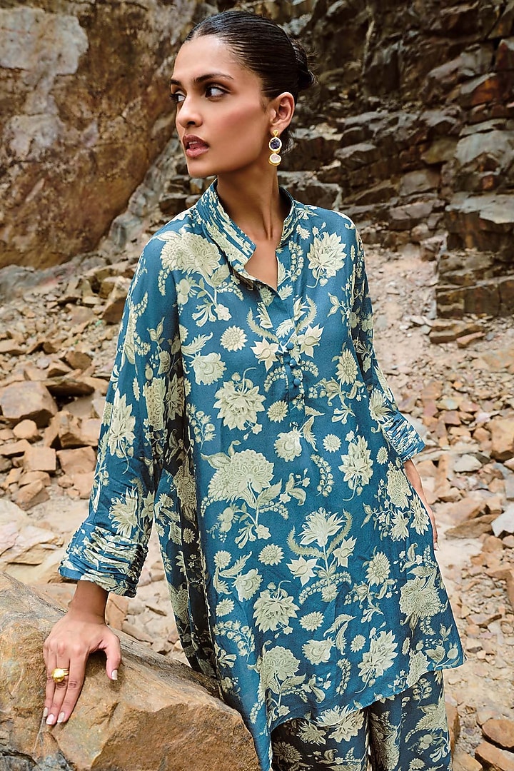 Teal & Ivory Bemberg Silk Kaftan Kurta Set by Sana Barreja at Pernia's Pop Up Shop