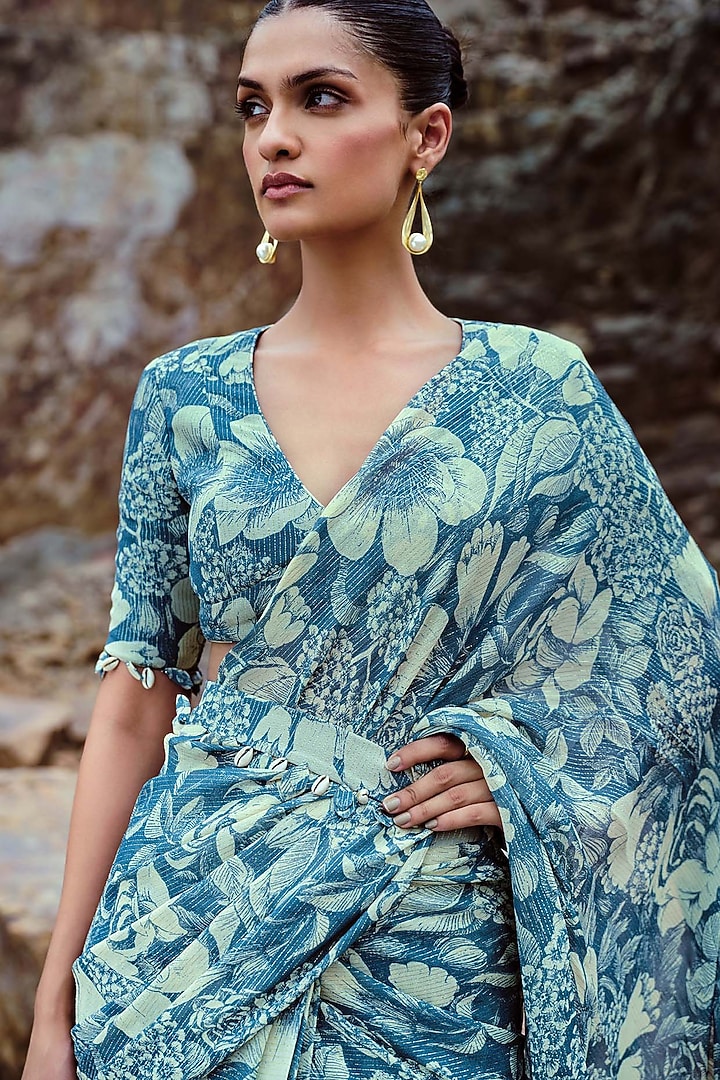 Teal Georgette Lurex Cross-Hatch Wedding Saree Set by Sana Barreja at Pernia's Pop Up Shop