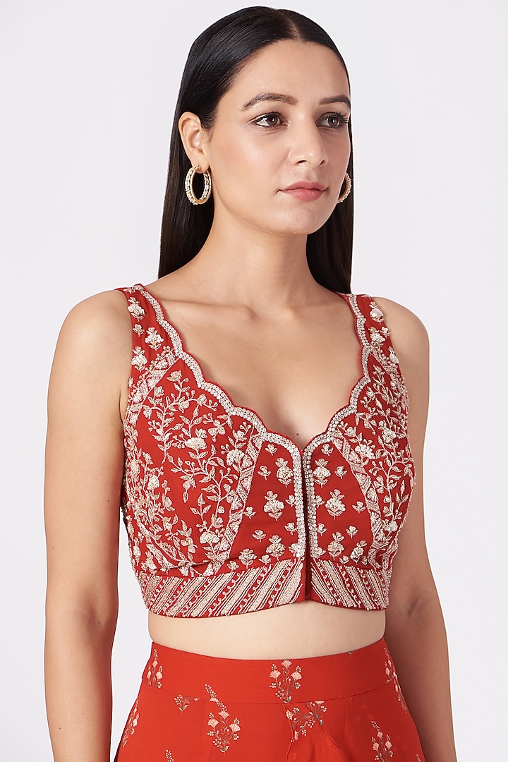Red Printed Pre-Draped Wedding Saree Set by Sana Barreja at Pernia's Pop Up Shop