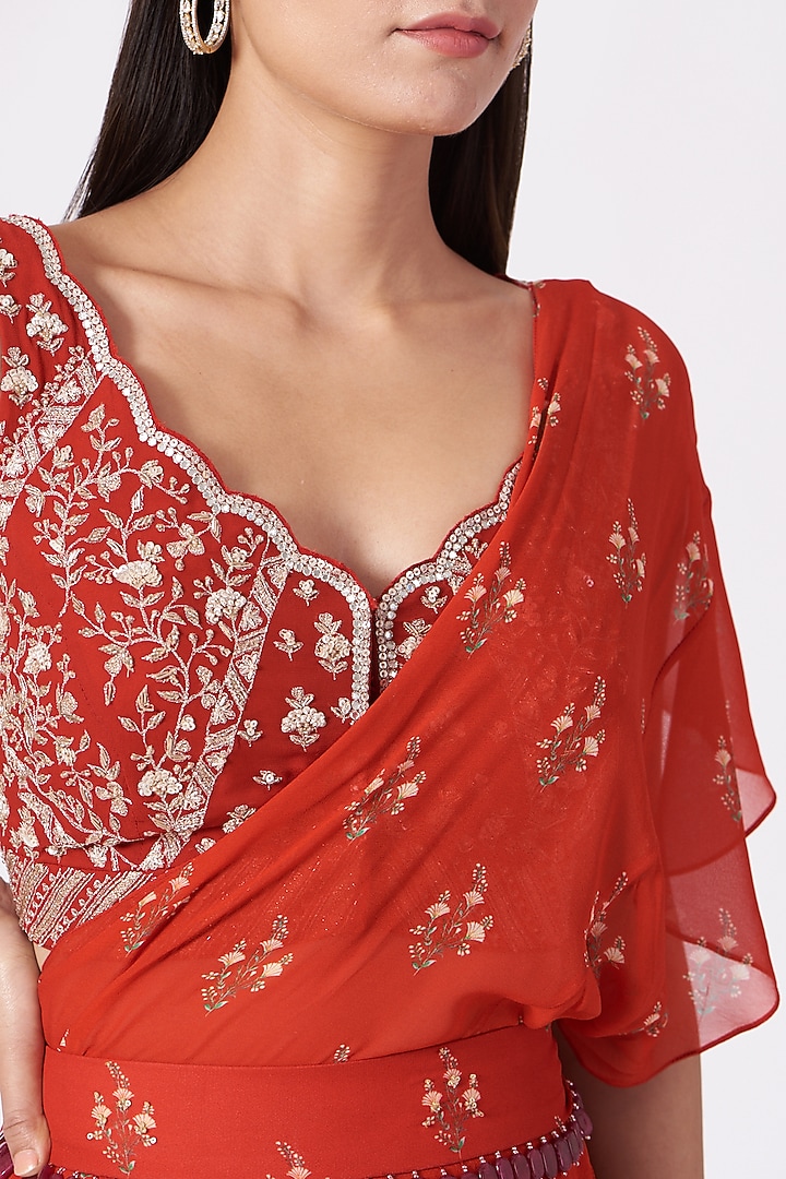Red Printed Pre-Draped Wedding Saree Set by Sana Barreja at Pernia's Pop Up Shop