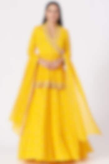 Yellow Hand Embroidered Wedding Lehenga Set by Sana Barreja at Pernia's Pop Up Shop