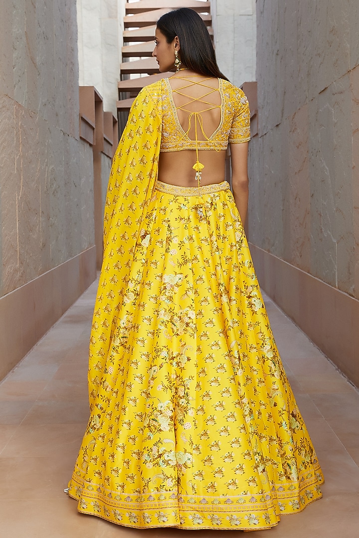 Yellow Printed Wedding Lehenga Set by Sana Barreja at Pernia's Pop Up Shop