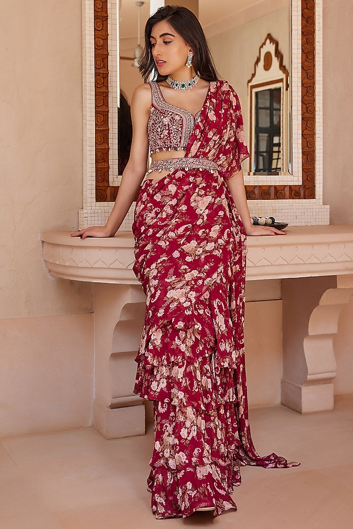 Fuchsia Printed Saree Set With Belt by Sana Barreja