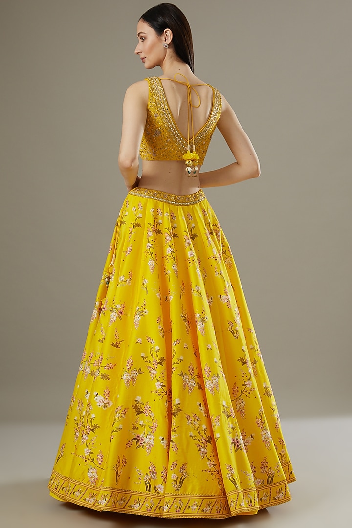 Yellow Printed Wedding Lehenga Set by Sana Barreja at Pernia's Pop Up Shop