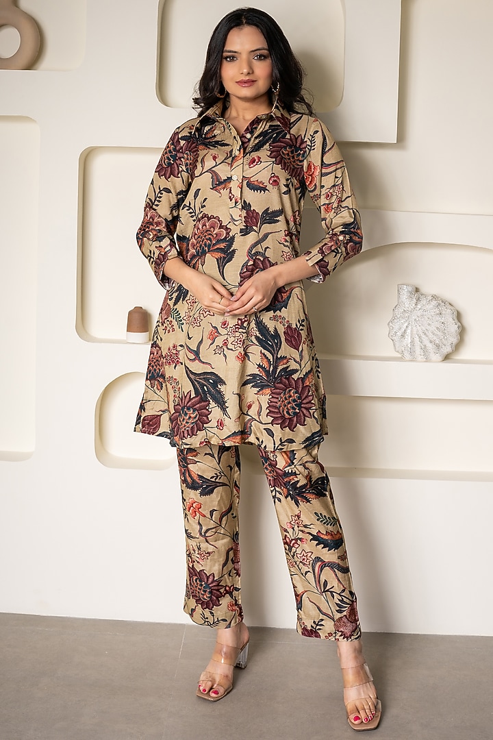Multi-Colored Cotton Silk Floral Printed Kurta Set by Saangi at Pernia's Pop Up Shop