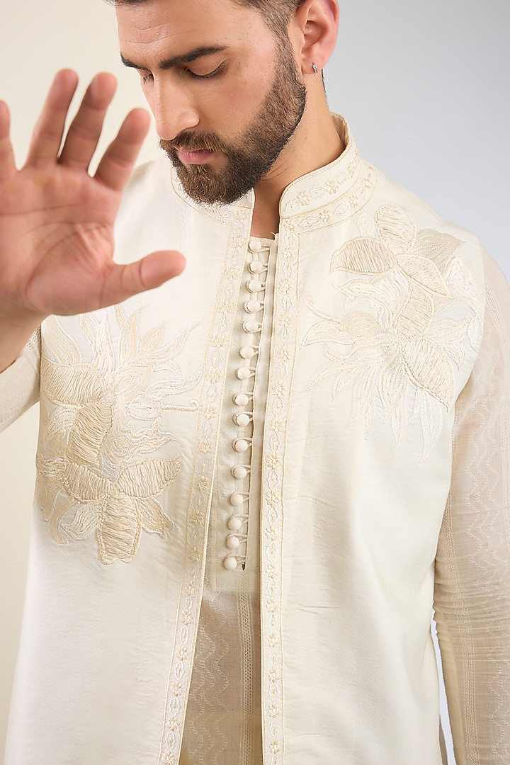 Ivory Cotton Textured Indo-Western Set by SANCHIT SHARMA at Pernia's Pop Up Shop
