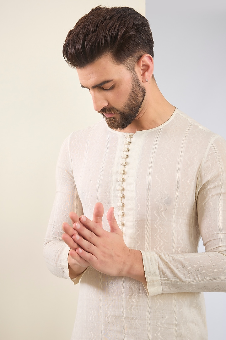Ivory Cotton Textured Kurta Set by SANCHIT SHARMA at Pernia's Pop Up Shop