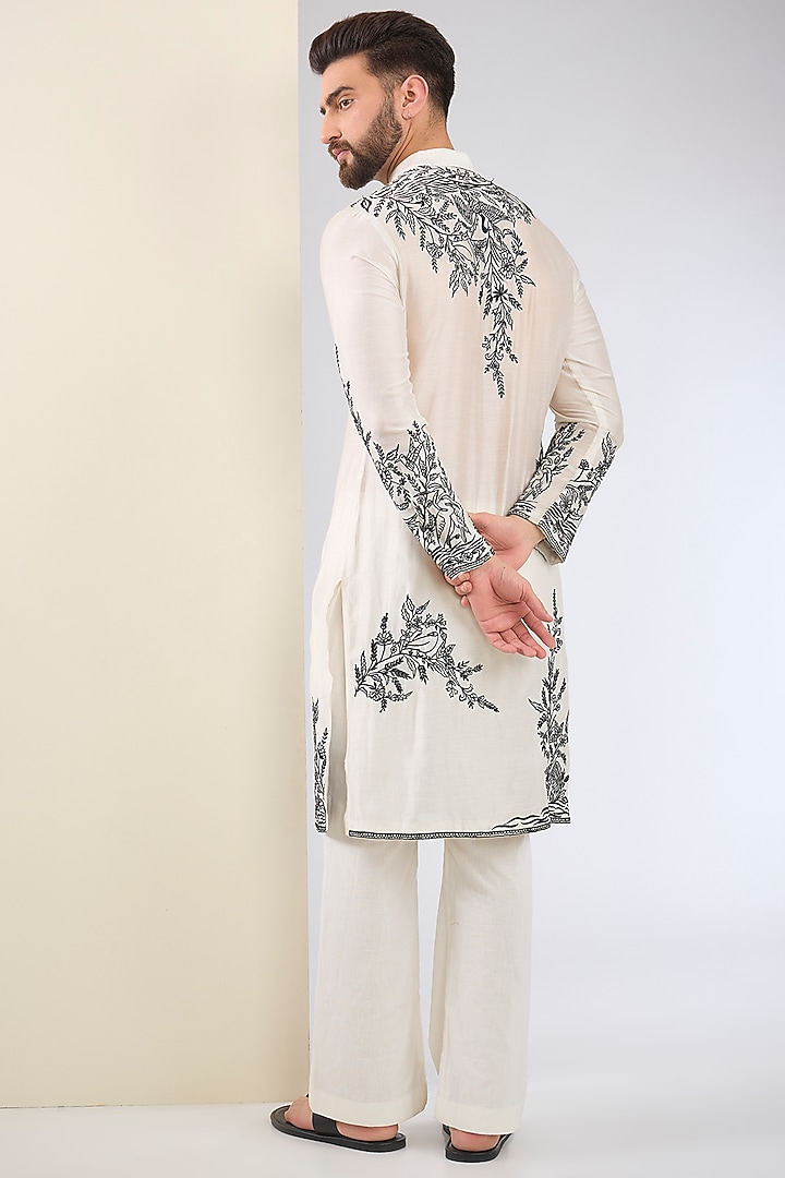 White Chanderi Silk Thread Embroidered Kurta Set by SANCHIT SHARMA at Pernia's Pop Up Shop