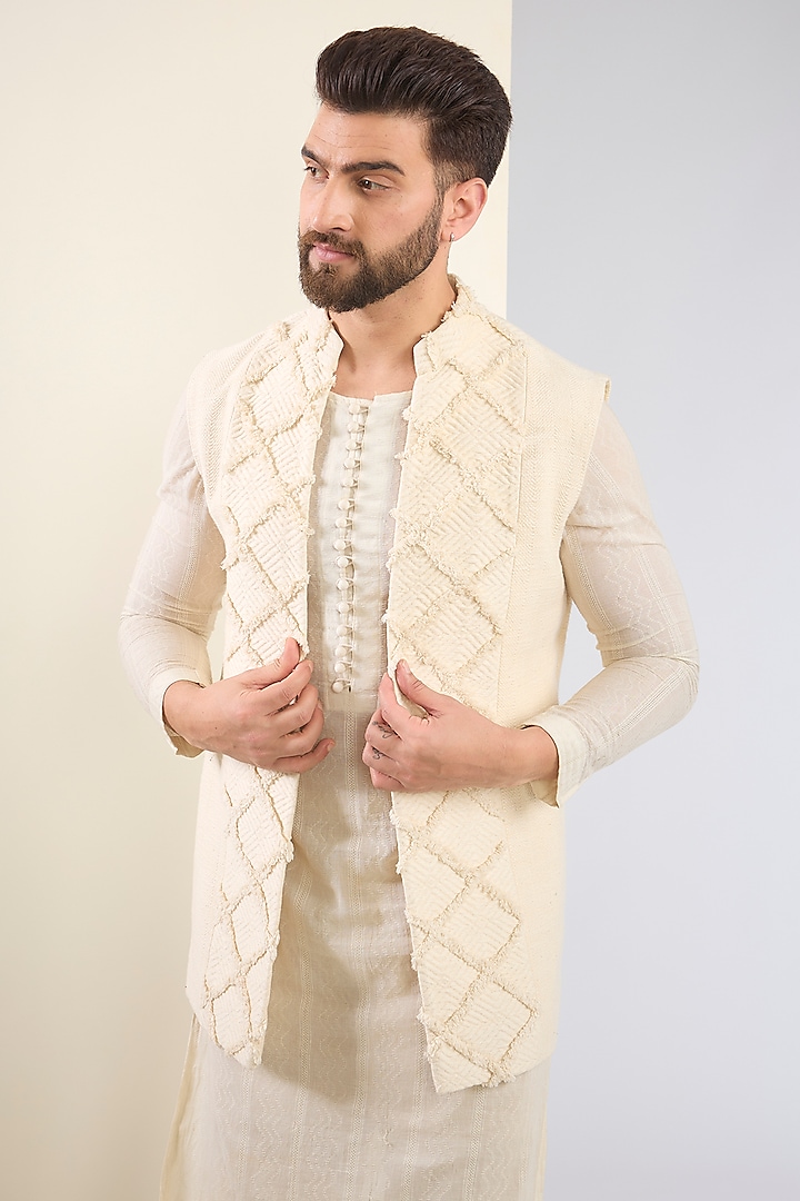 Ivory Cotton Textured Indo-Western Set by SANCHIT SHARMA at Pernia's Pop Up Shop