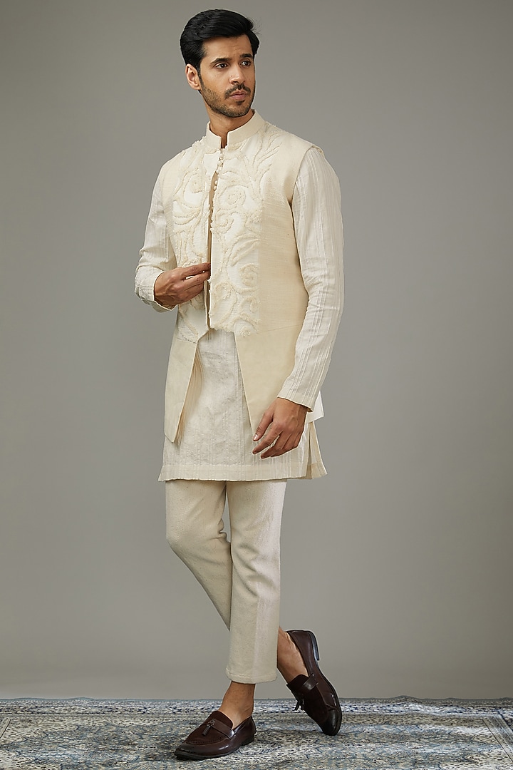 Ivory Cotton Khadi Textured Indo-Western Set by SANCHIT SHARMA at Pernia's Pop Up Shop