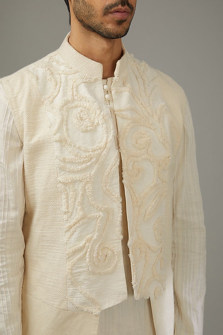 Ivory Cotton Khadi Textured Indo-Western Set by SANCHIT SHARMA at Pernia's Pop Up Shop