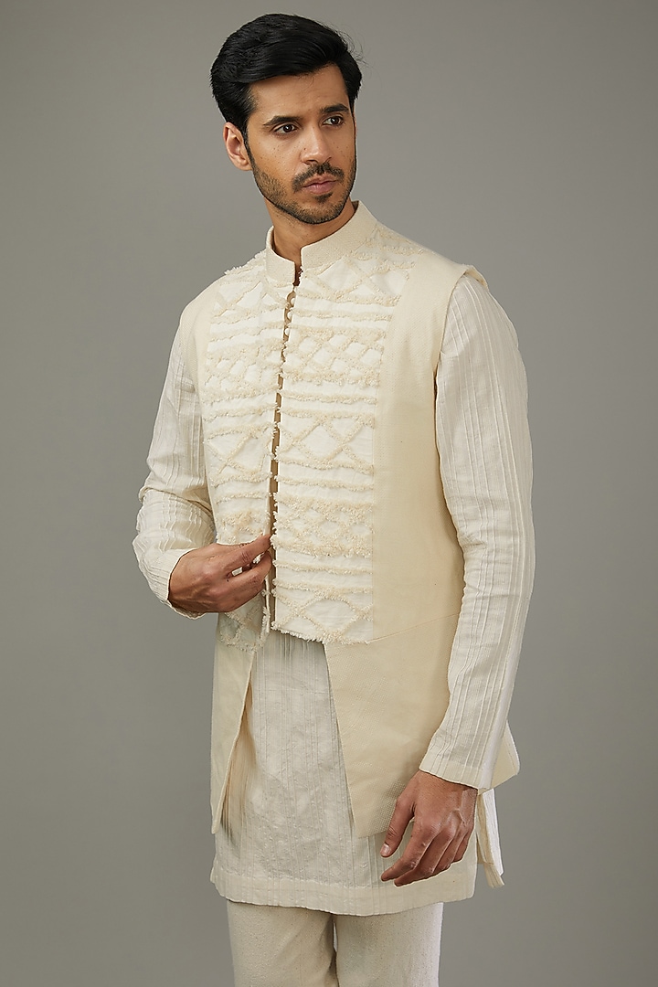 Ivory Cotton Khadi Textured Indo-Western Set by SANCHIT SHARMA at Pernia's Pop Up Shop