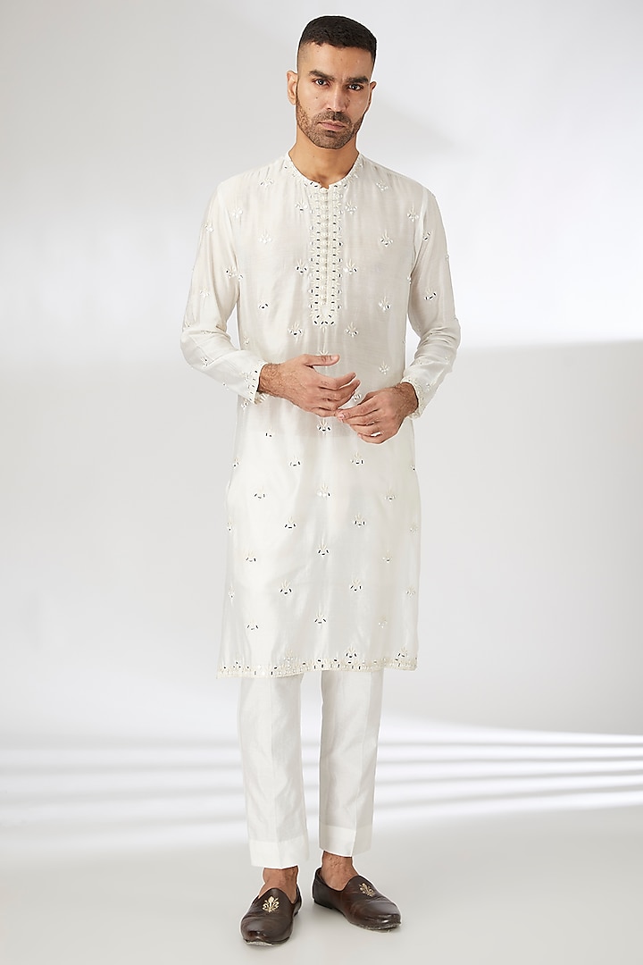 Ivory Chanderi Mirror Work Kurta Set by SANCHIT SHARMA at Pernia's Pop Up Shop