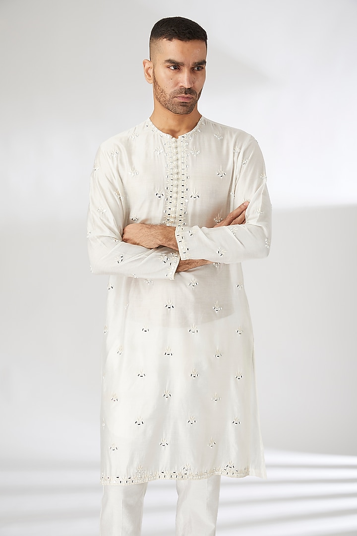 Ivory Chanderi Mirror Work Kurta Set by SANCHIT SHARMA at Pernia's Pop Up Shop