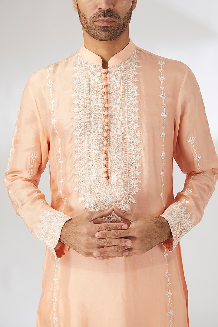 Peach Chanderi Thread Embroidered Kurta Set by SANCHIT SHARMA at Pernia's Pop Up Shop